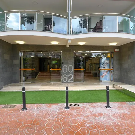 Albatros Premium Sea View Apartment Salou