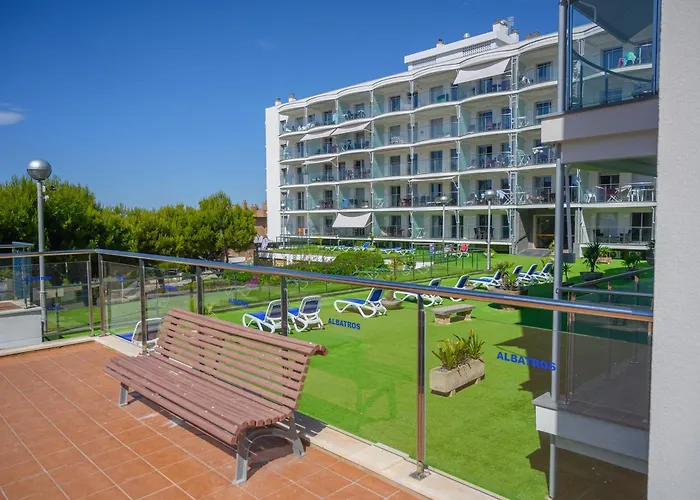 Albatros Premium Sea View *